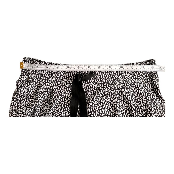 lululemon Women spring break away short Size 6 - Picture 5 of 9